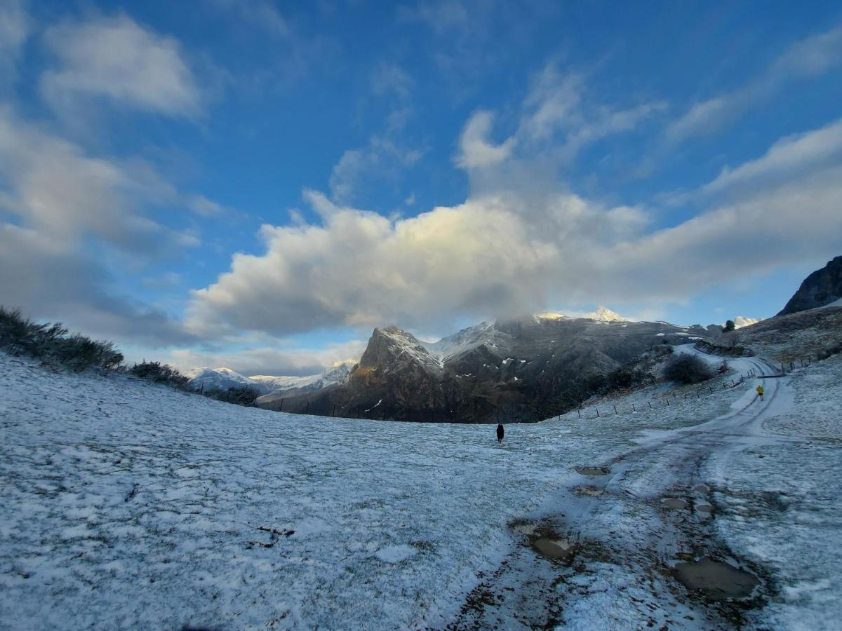 Apartamentos Nevandi Pido Buitenkant foto